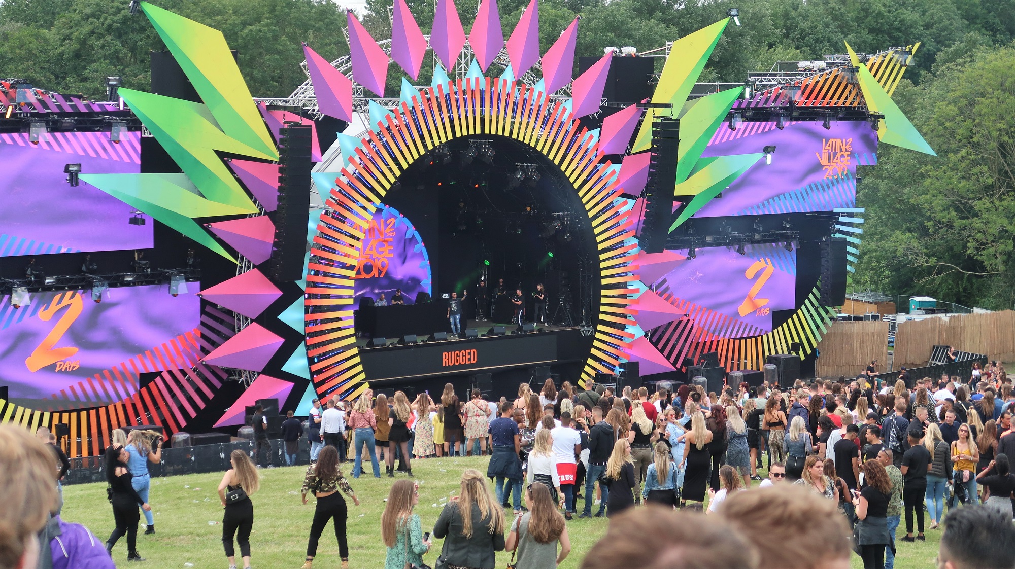 Het feestje van Iris De foto's van Latin Village Festival 2019! Het feestje van Iris De foto's van Latin Village Festival 2019!